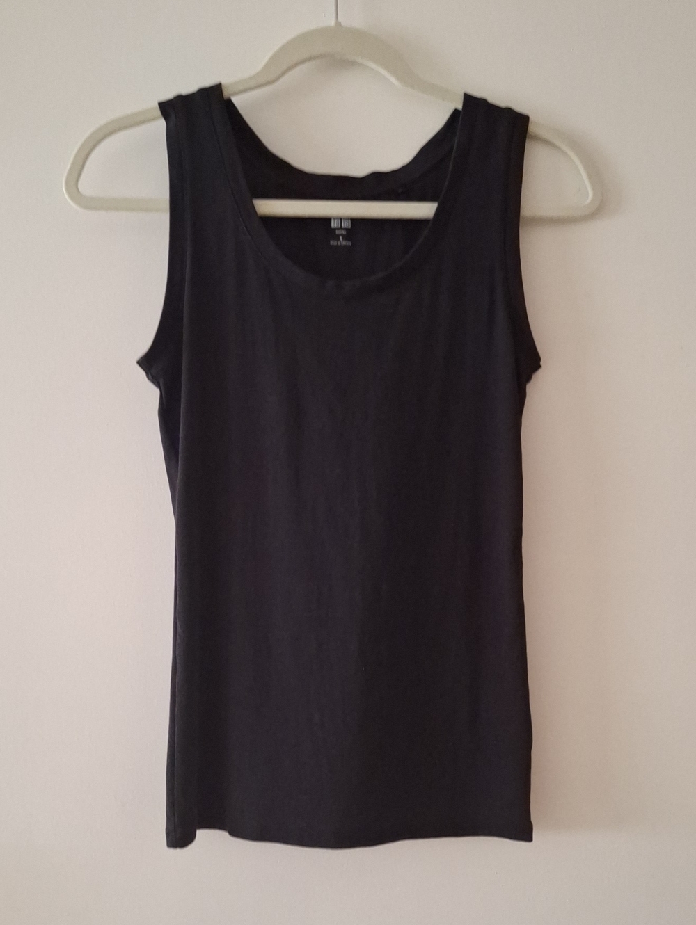 Uniqlo Black Scoop Neck Cotton Tank Top